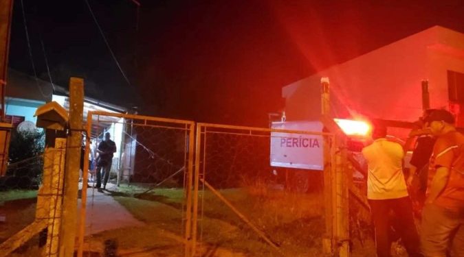 Quatro crianças são encontradas mortas em casa no RS; pai é preso Quatro crianças são encontradas mortas em casa no RS; pai é preso