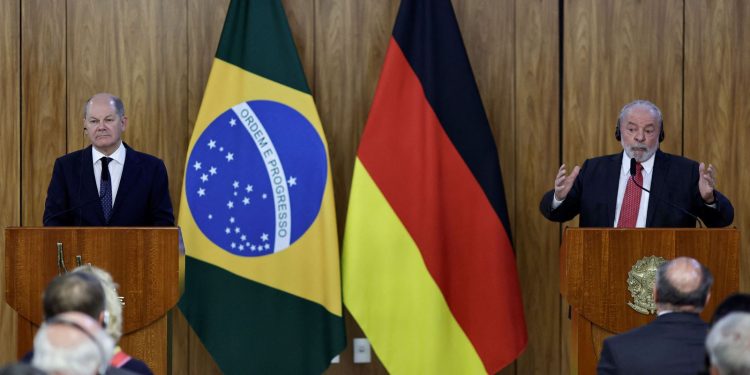 “Democracia brasileira foi capaz de resistir”, diz chanceler alemão “Democracia brasileira foi capaz de resistir”, diz chanceler alemão