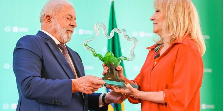 No Uruguai, Lula defende maior presença de mulheres na política No Uruguai, Lula defende maior presença de mulheres na política