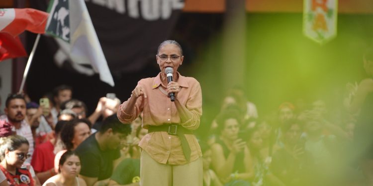 Brasil tem potencial para juntar ecologia e economia, diz Marina Silva Brasil tem potencial para juntar ecologia e economia, diz Marina Silva