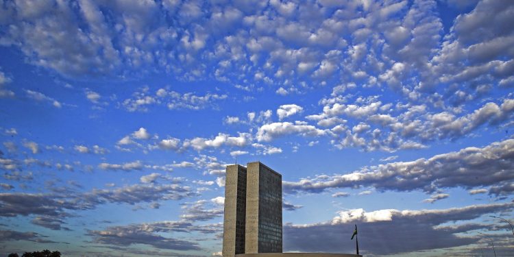 Congresso empossa hoje 513 deputados e 27 senadores Congresso empossa hoje 513 deputados e 27 senadores