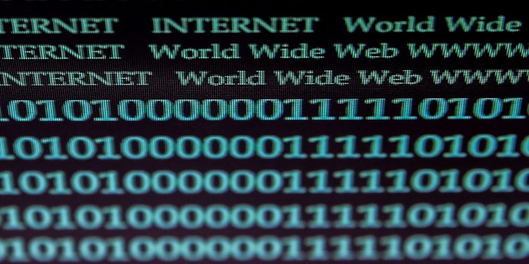 Crimes na web contra crianças se modernizaram, dizem especialistas Crimes na web contra crianças se modernizaram, dizem especialistas