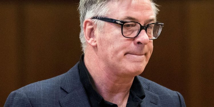 Filme Rust será concluído com Baldwin no papel principal, diz advogada Filme Rust será concluído com Baldwin no papel principal, diz advogada