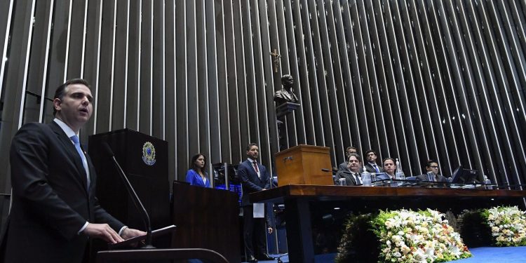 Rodrigo Pacheco é reeleito presidente do Senado Rodrigo Pacheco é reeleito presidente do Senado